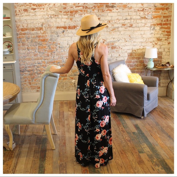 🌞SUMMER SALE🌞 Black floral sleeveless maxi dress - Picture 4 of 4